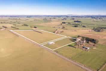 500 Woodlands South Road, Rimu