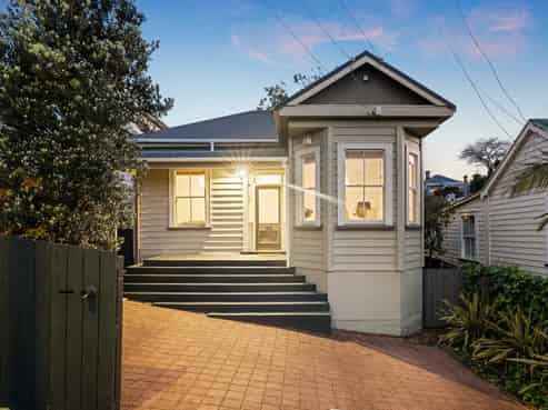 42 Fourth Avenue, Kingsland