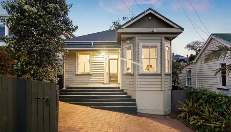 42 Fourth Avenue, Kingsland