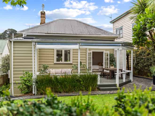 42 Fourth Avenue, Kingsland