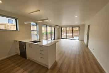 26 Royal St Annes Drive, Kamo