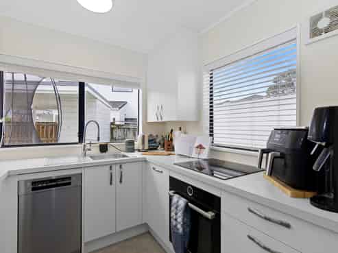 4/24 Mason Street, Moera