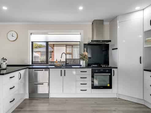 12 Paterson Street, Grasmere