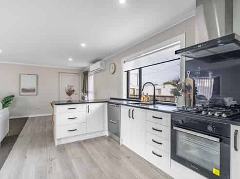 12 Paterson Street, Grasmere