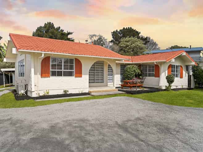 11 Hibiscus Avenue, Hamilton Lake