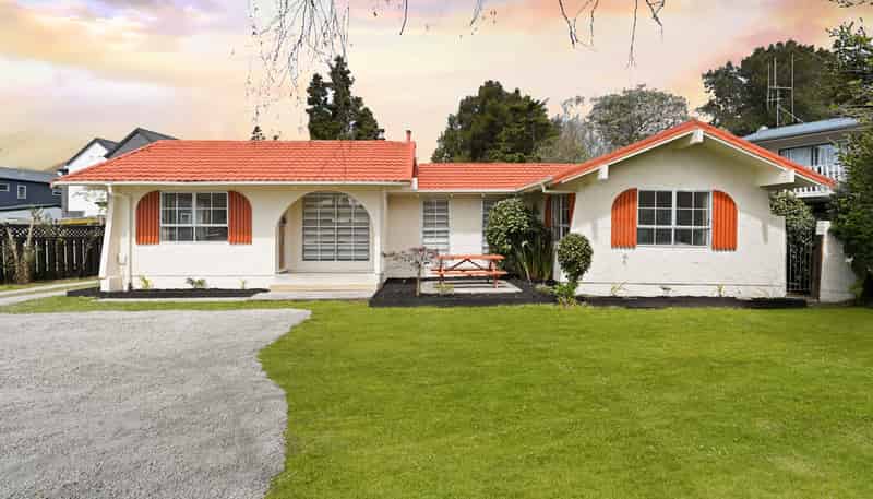 11 Hibiscus Avenue, Hamilton Lake
