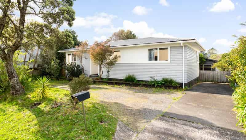 90 Riverpark Crescent, Henderson