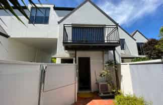 7 Oakford Cl, Riccarton