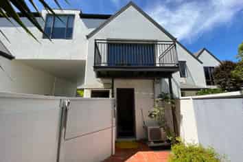 7 Oakford Cl, Riccarton