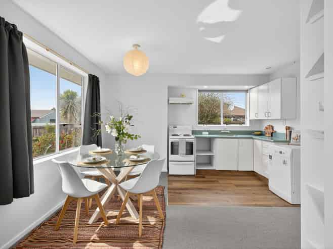 2/59a Mackworth Street, Woolston