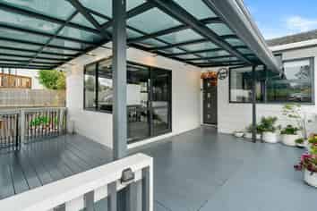 97 Evereglade Drive, Totara Heights