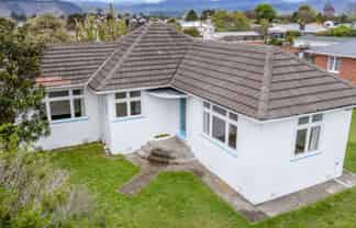 104 Bartholomew Road, Levin