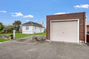 104 Bartholomew Road, Levin