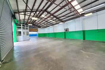 Showroom/Workshop next to Karanga-a-Hape Station