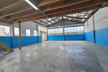 Showroom/Workshop next to Karanga-a-Hape Station