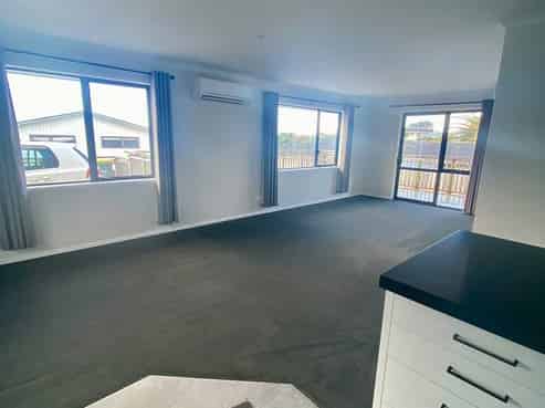 9A Rishworth Avenue, Stanmore Bay