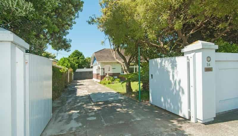 24 Ludlam Crescent, Woburn
