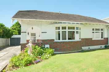 24 Ludlam Crescent, Woburn