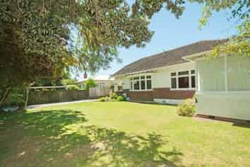 24 Ludlam Crescent, Woburn