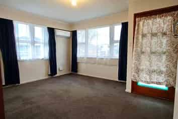 1/2 Joseph Grove, Elderslea