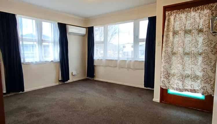 1/2 Joseph Grove, Elderslea