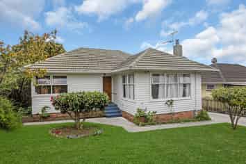 60 Preston Road, Clover Park
