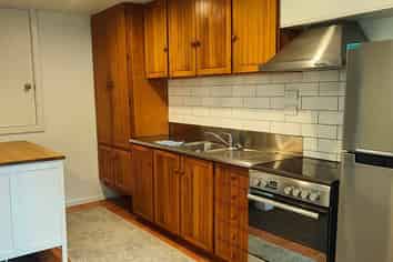 21B Asquith Terrace, Brooklyn