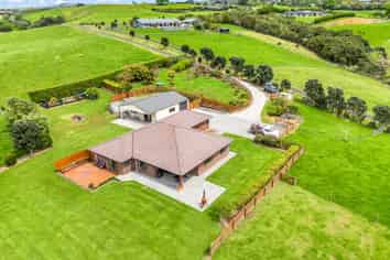 38D Kaipara Lake Road, Helensville