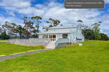 38D Kaipara Lake Road, Helensville