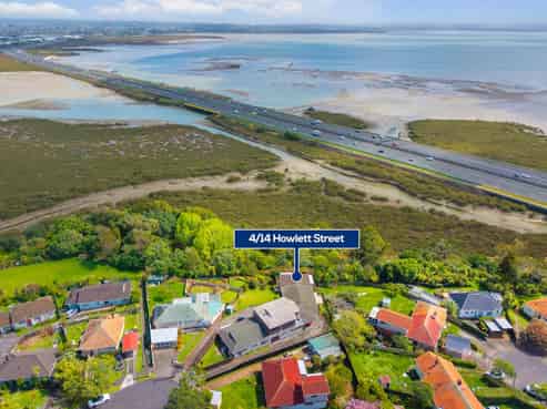 4/14 Howlett Street, Waterview