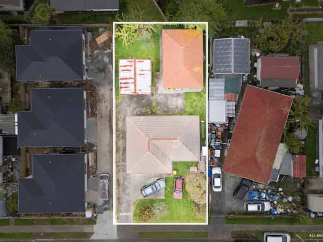 32 Sharland Avenue, Manurewa