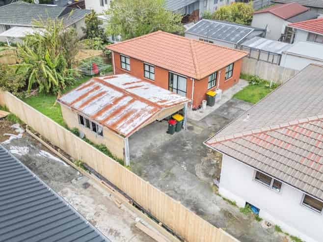 32 Sharland Avenue, Manurewa