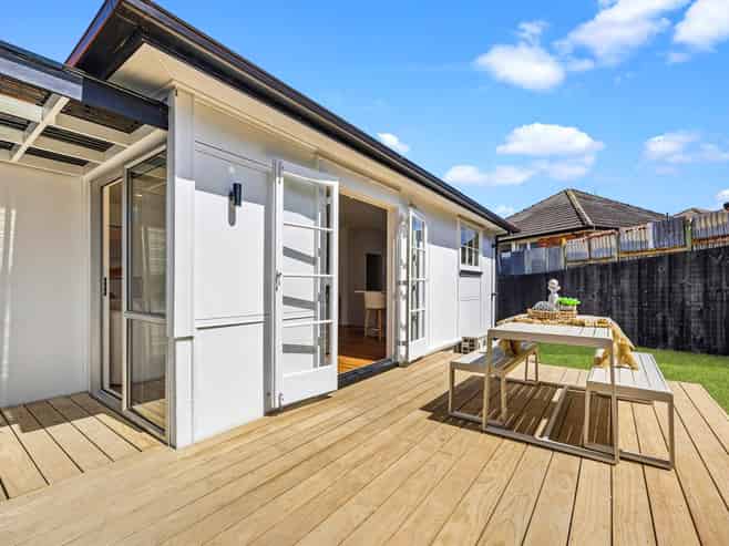 2 Thomson Street, Mount Roskill