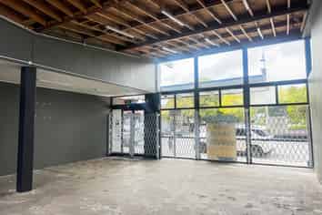 Ellerslie Retail Tenancy with Rear Access