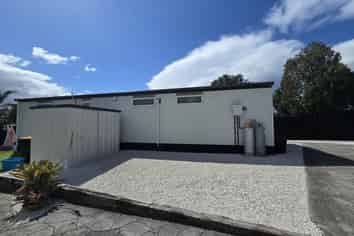 43 Eaton Crescent , Matua