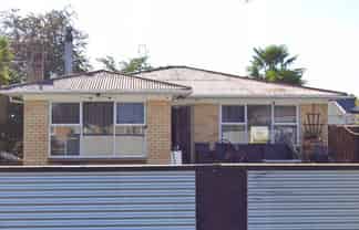 4 Masefield Drive, Enderley