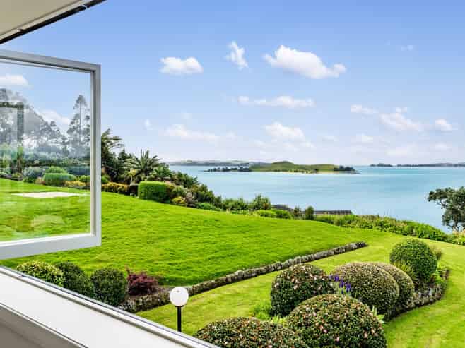 529 Riddell Road, Glendowie