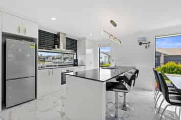 90 Hills View Drive, Papamoa