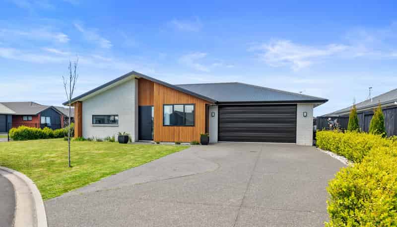 90 Hills View Drive, Papamoa
