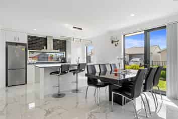 90 Hills View Drive, Papamoa