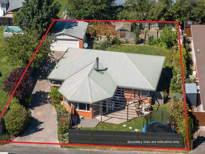 63 Gladstone Road, Woodend