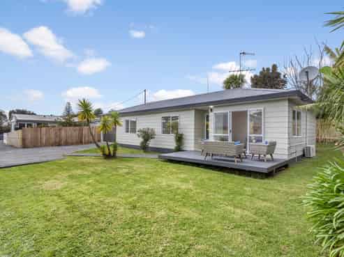 2/328 Rangatira Road, Beach Haven