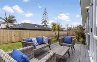 2/328 Rangatira Road, Beach Haven