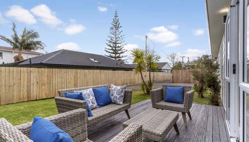 2/328 Rangatira Road, Beach Haven