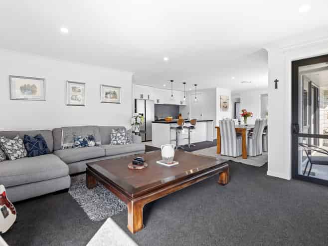13 Mamaku Drive, One Tree Point