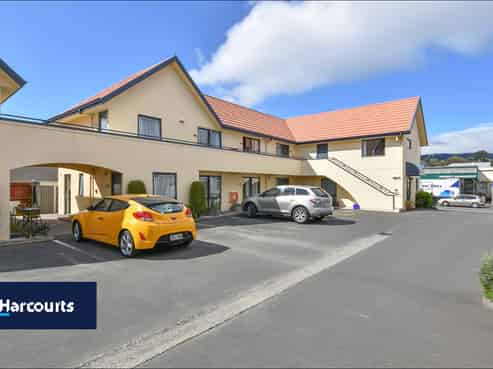 Be In Business For Yourself, But Not By Yourself