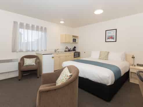 Be In Business For Yourself, But Not By Yourself