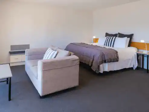 Outstanding Freehold Going Concern Motel Opportunity!