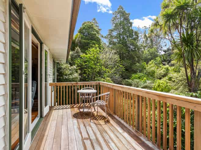 22 Paturoa Road, Titirangi