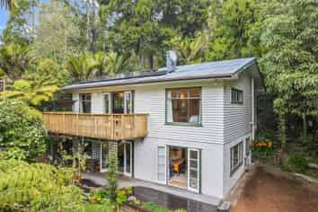 22 Paturoa Road, Titirangi